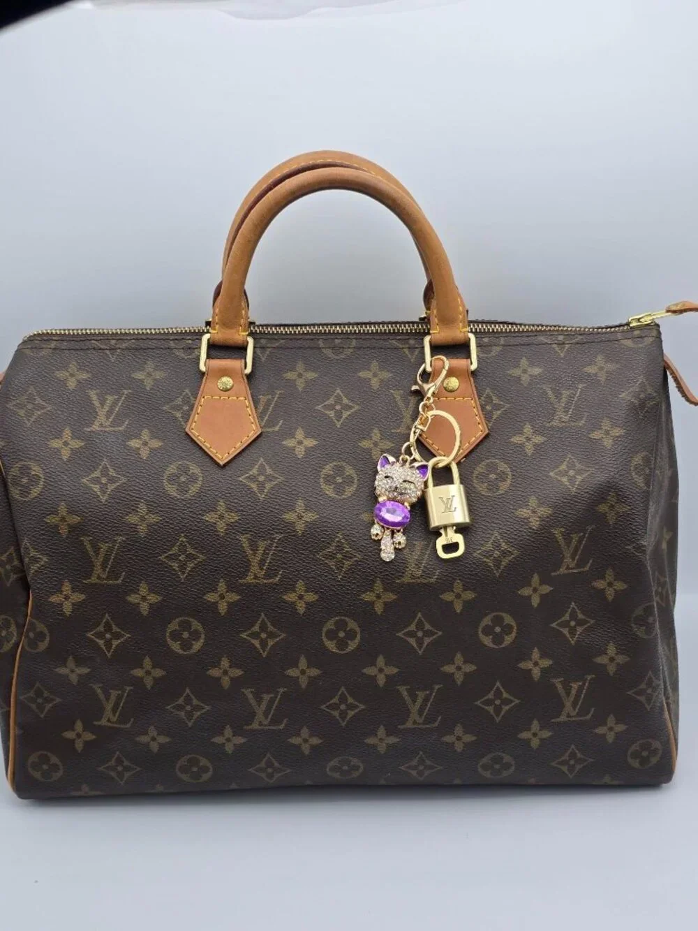 Louis Vuitton Gold Padlock 🔒 Key Set Authentic LV w/ Unbranded Cat Keychain